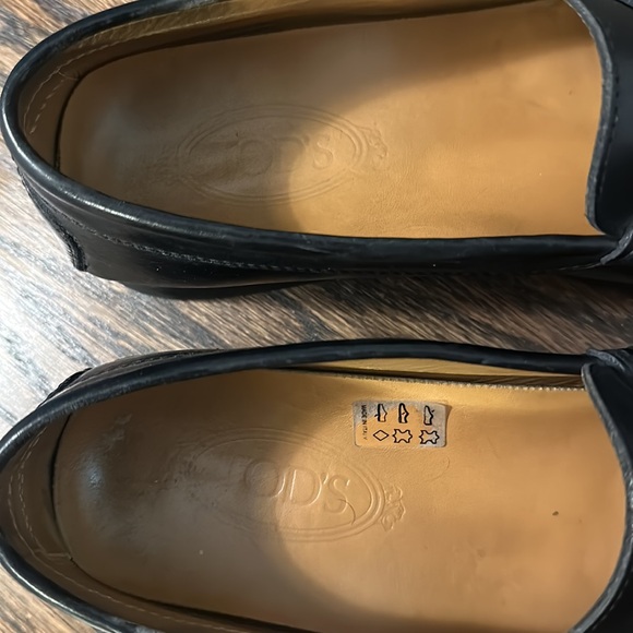 Tod\'s Black Leather Loafers - Size 9